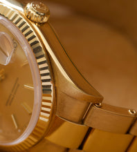 Afbeelding in Gallery-weergave laden, Rolex Oyster Perpetual Date 15238 + Box &amp; Papers (2005)
