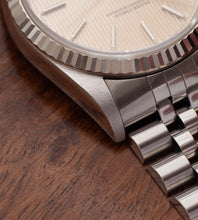 Afbeelding in Gallery-weergave laden, Rolex Datejust 16234 &#39;Silver/Creamy Tapestry Dial&#39;&#39; (1995)
