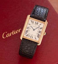 Afbeelding in Gallery-weergave laden, Cartier Tank Solo &#39;Large&#39; 2742 (18K Gold) Box + Papers
