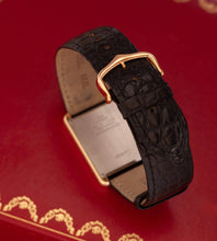 Afbeelding in Gallery-weergave laden, Cartier Tank Solo &#39;Large&#39; 2742 (18K Gold) Box + Papers
