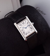 Afbeelding in Gallery-weergave laden, Cartier Tank Must &#39;Large&#39; (WSTA0041) 2023
