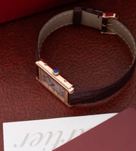 Afbeelding in Gallery-weergave laden, Cartier Tank Solo &#39;Small&#39; Rose Gold 3168 + Box &amp; Papers (2019)
