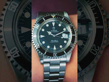 Load and play video in Gallery viewer, Tudor Submariner 79090 + Box (1993)
